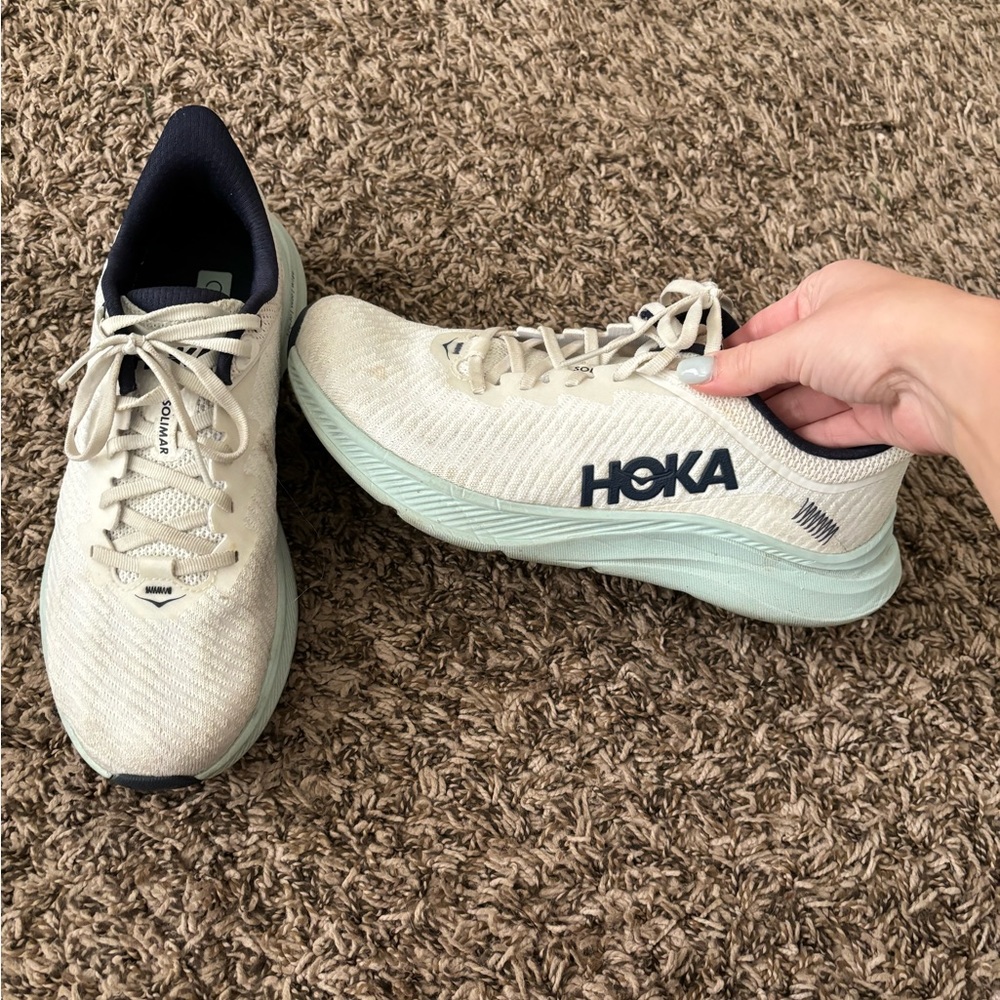 Hokas women’s size 8.5
